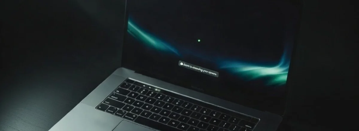 Zoom caméra active après l'appel — indicateur Mac